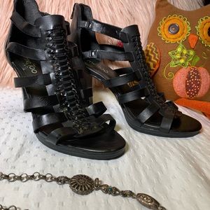 Me Too Suzie Style Leather upper sandal